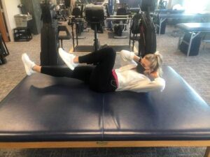 pilates exercise criss cross left side