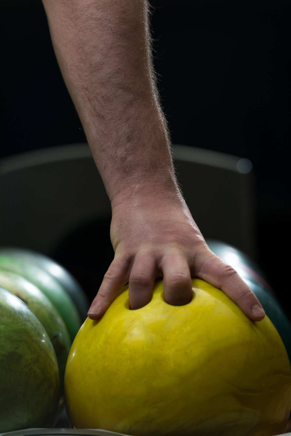 bowling wrist pain