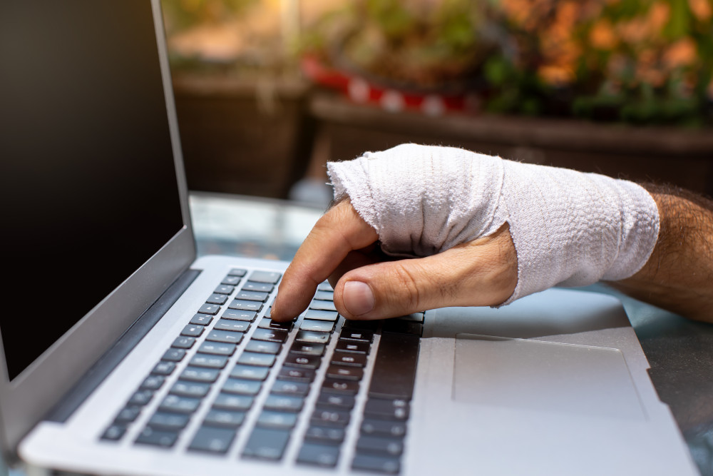 typing with wrist pain